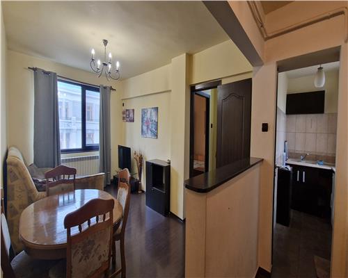 Apartament cu 3 camere Piata Unirii