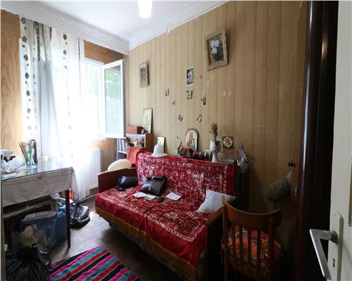 Apartament de 3 camere, etaj 1, Fara risc in Podu Ros