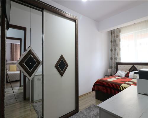 Apartament de 2 camere, bloc nou, decomandat, TERASA