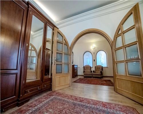 Vila de Lux în Inima Iașului – Eleganță, Rafinament și Confort de Top întro Reședință Excepțională