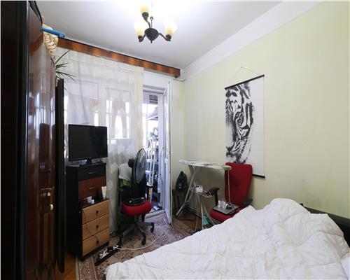 Apartament 3 camere, etaj intermediar, Podu Ros, 1001 articole