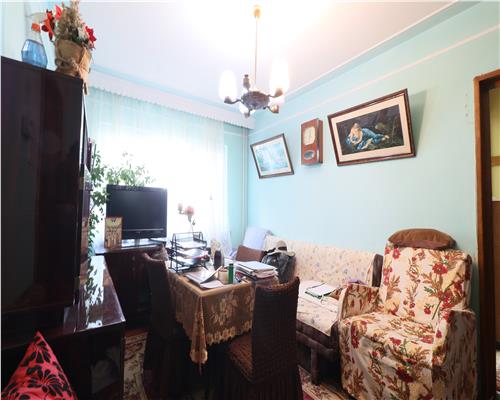 Apartament 3 camere, etaj intermediar, Podu Ros, 1001 articole