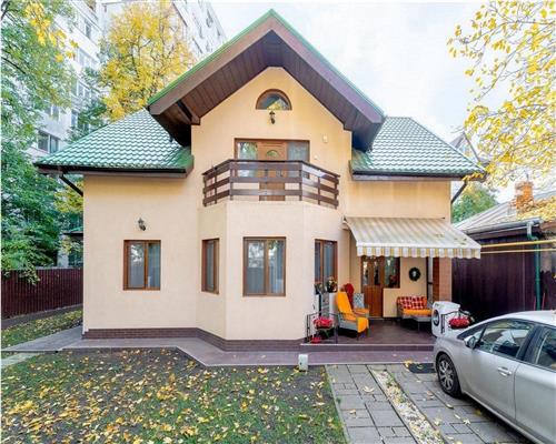 Casa deosebita cu facilitati premium in Tatarasi, Iasi  Eleganta, confort si intimitate