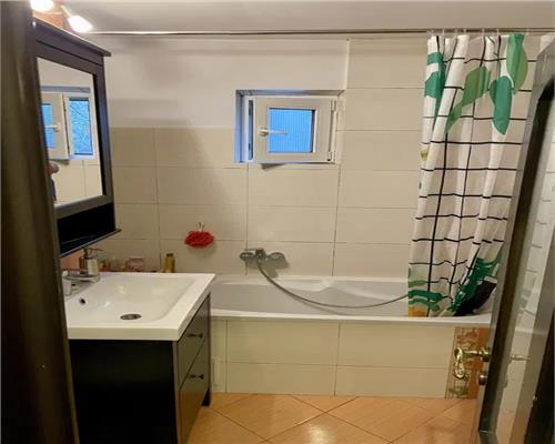 Apartament 3 camere decomandat MUTARE IMEDIATA